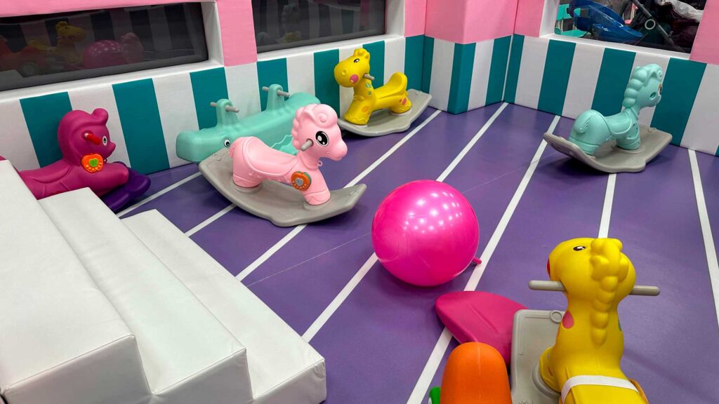 tiovivo-1-parque-centro-infantil-ocio-funplaypark