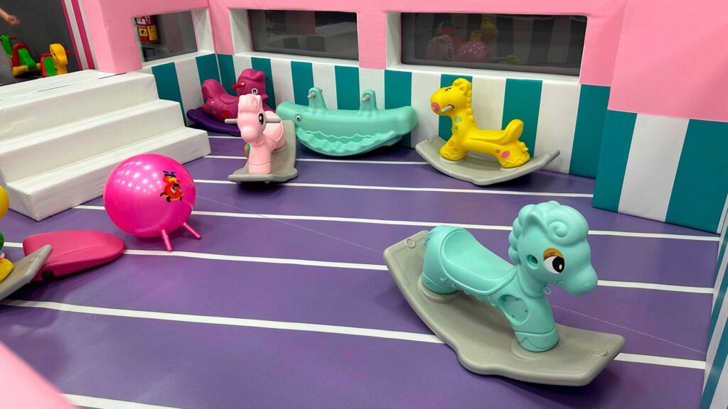 tiovivo-2-parque-centro-infantil-ocio-funplaypark